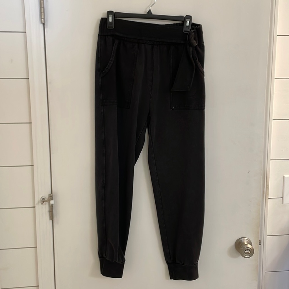 Black Anthropologie Sydney waisted joggers, size S